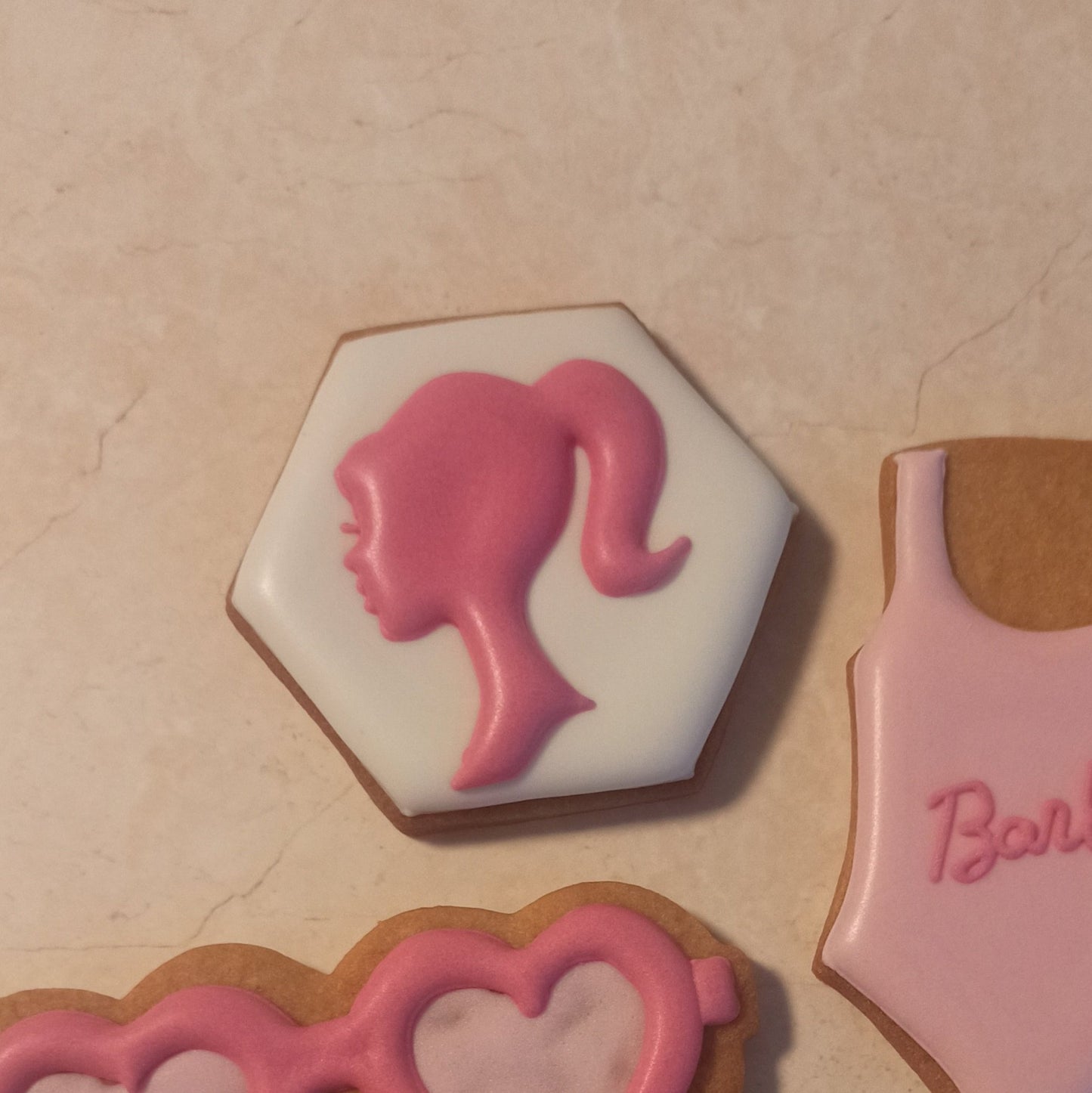 Biscuit - Profil Barbie